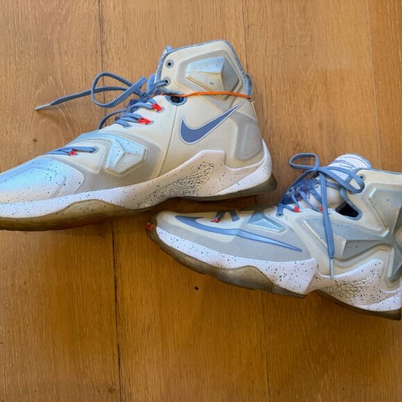 Nike Lebron James White blue Size 11 main image 12